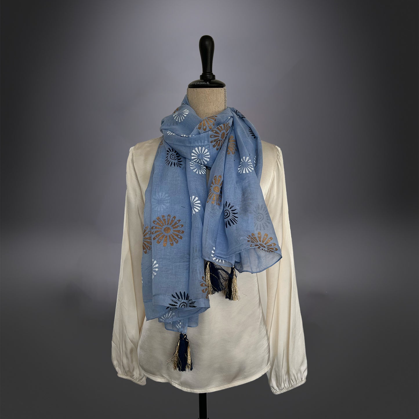 Summer scarf blue with print