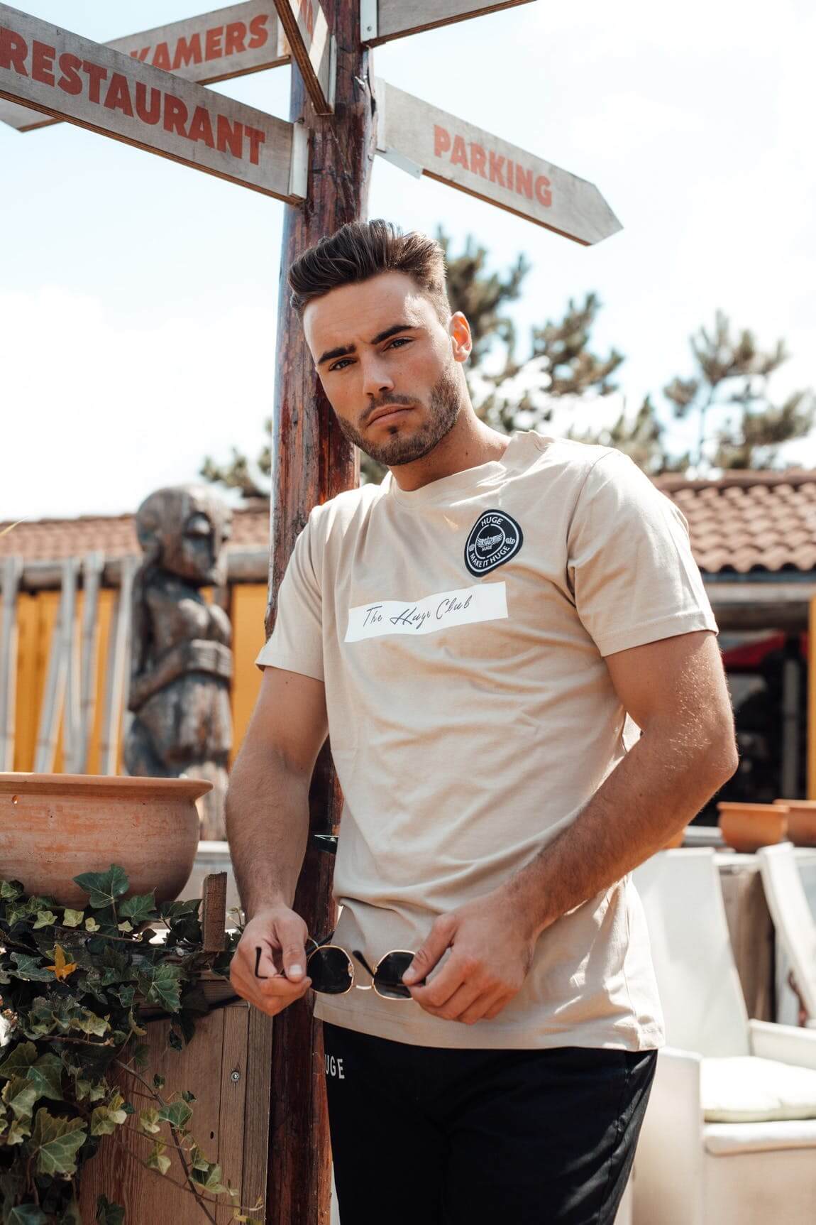 T shirt the sand